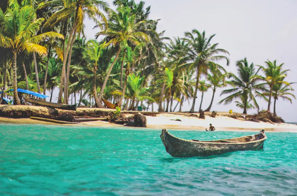 panama-canal-y-playa-regata02