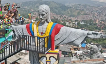 guatape-medellin-comuna-13-regata03