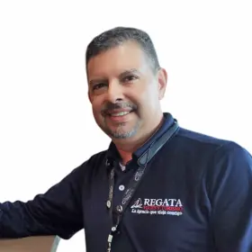 equipo-de-trabajo-ramiro-aeropuerto-regata